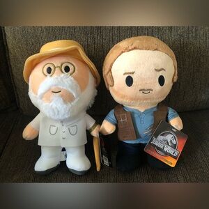 New Universal Studios Jurassic Park World John Hammond & Owen Cutie Plush Set